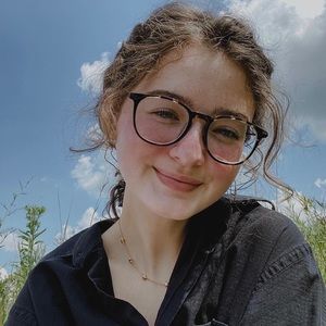 Meet your Posher, Ella.